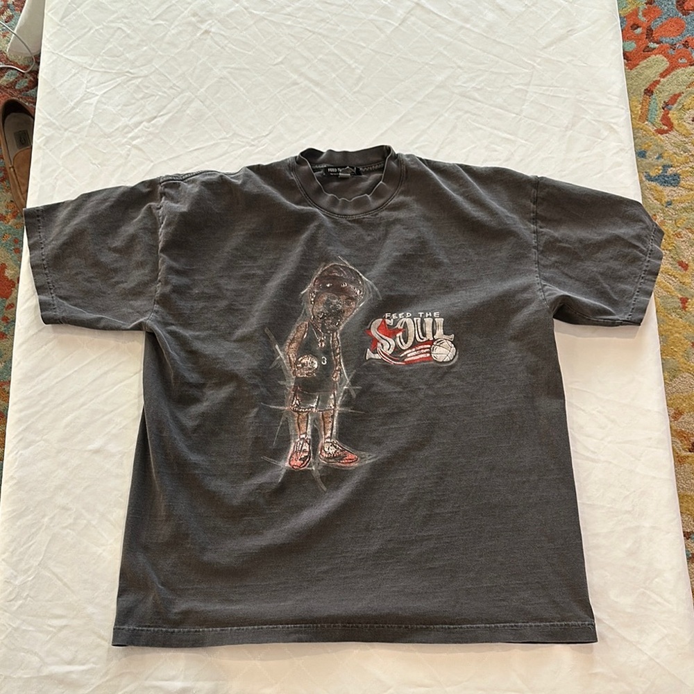 Feed the‎ Soul Vintage men’s 1996 basketball Graphic Tee T shirt men’s XL